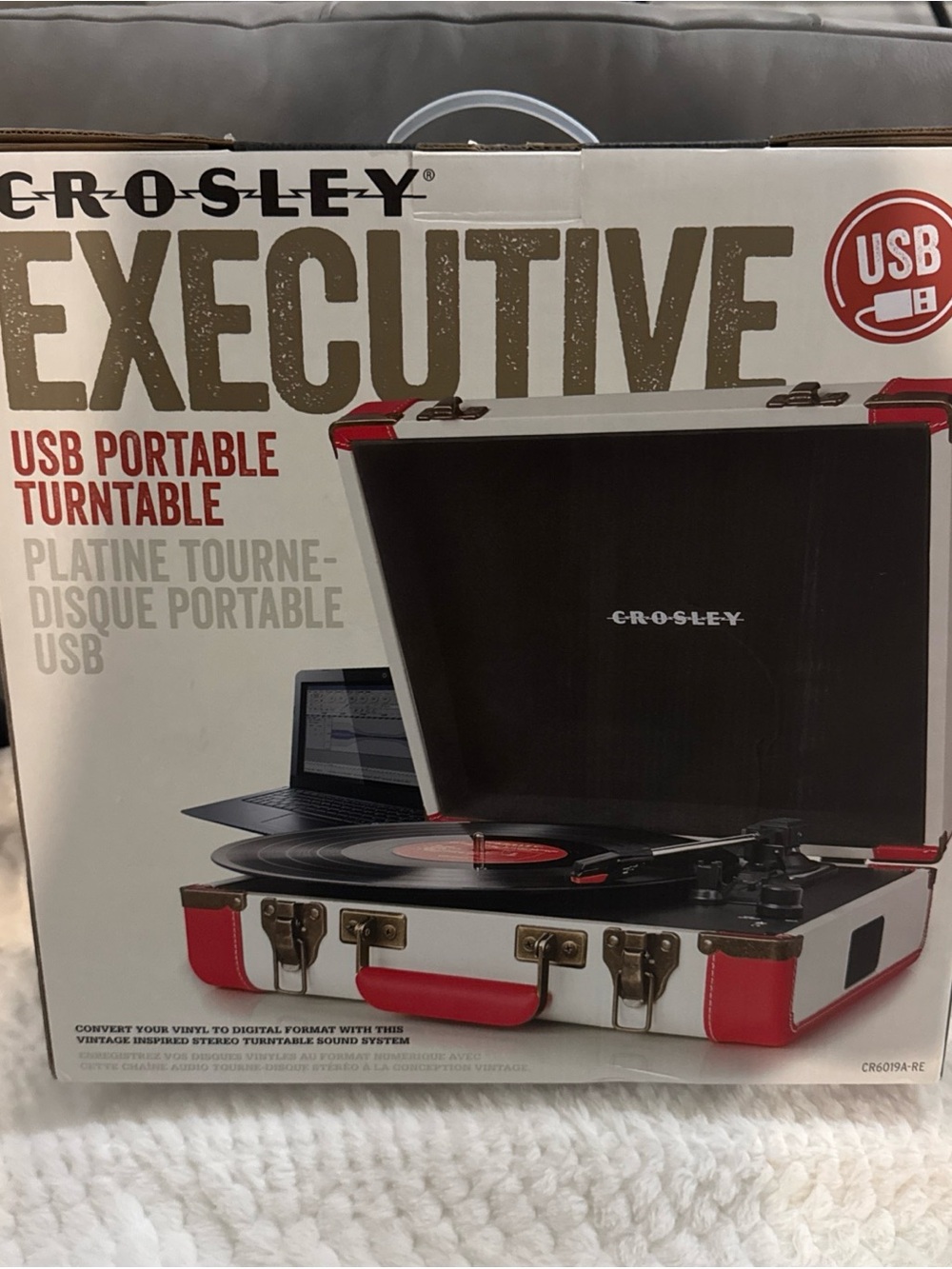 Crosley Portable Turntable Radio Executive CR6019A-RE NEW